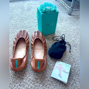 Chestnut Tieks, size 9
